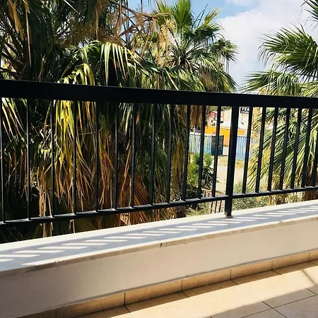 Apartamento Athanasia City